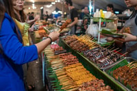 Makati Sokağı Yemek Deneyimi - Hizvo