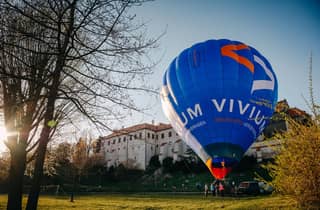Von Prag aus: Heißluftballonfahrt mit Champagner und Snacks