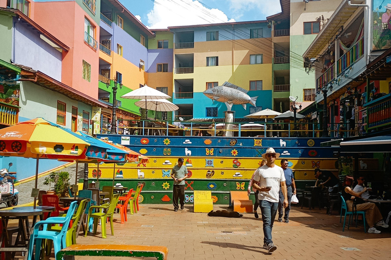 Guatapé Custom Tour, max 7 passengers Guatapé Custom Tour for up to 7 Passengers