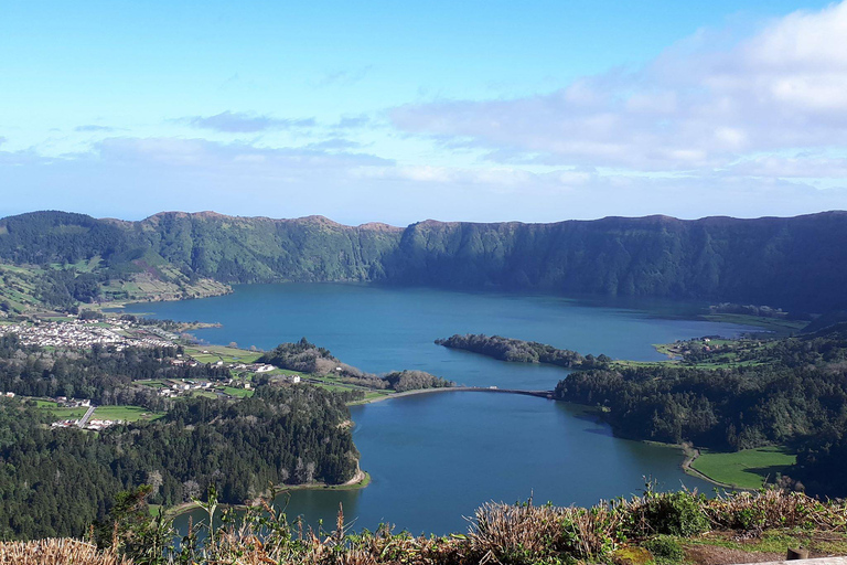 Tour privato di mezza giornata di Sete Cidades&amp;Mosteiros in 4x4Sete Cidades-Tour privato di mezza giornata in 4x4