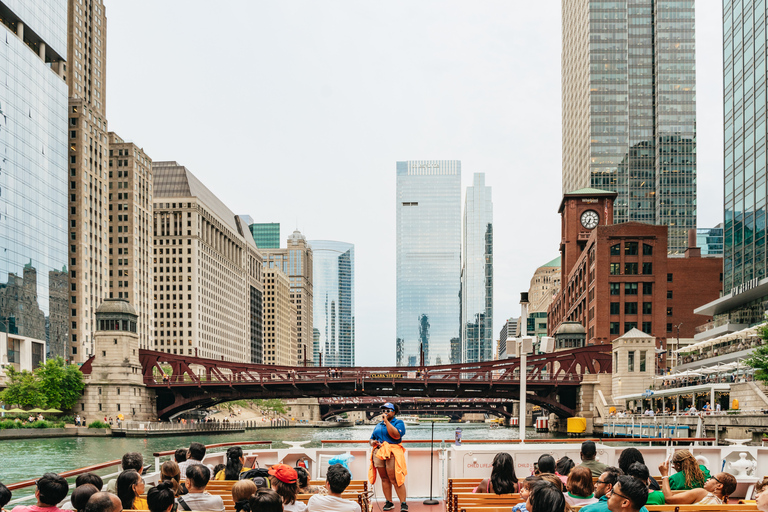 Chicago: Architecture River Cruise Skip-the-Ticket LineTrefpunt Michigan Ave