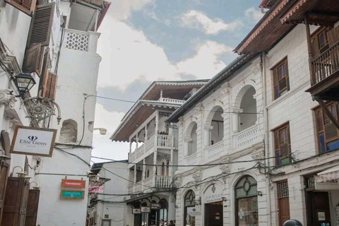 Zwiedzaj Stone Town z prywatnym przewodnikiem francuskojęzycznymZwiedzanie Stone Town z prywatnym przewodnikiem francuskojęzycznym