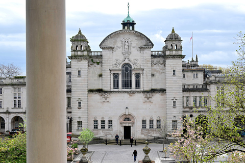 Cardiff: Family-Friendly Walking Tour