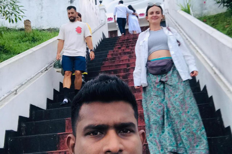 Kandy: Tour guiado por la ciudad en Tuk Tuk con traslados al hotel