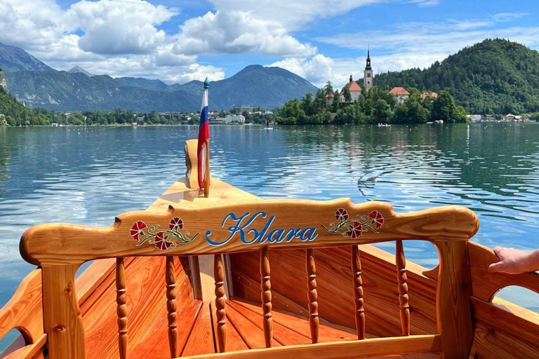 Ljubljana: Private Postojna Cave & Lake Bled Day Trip
