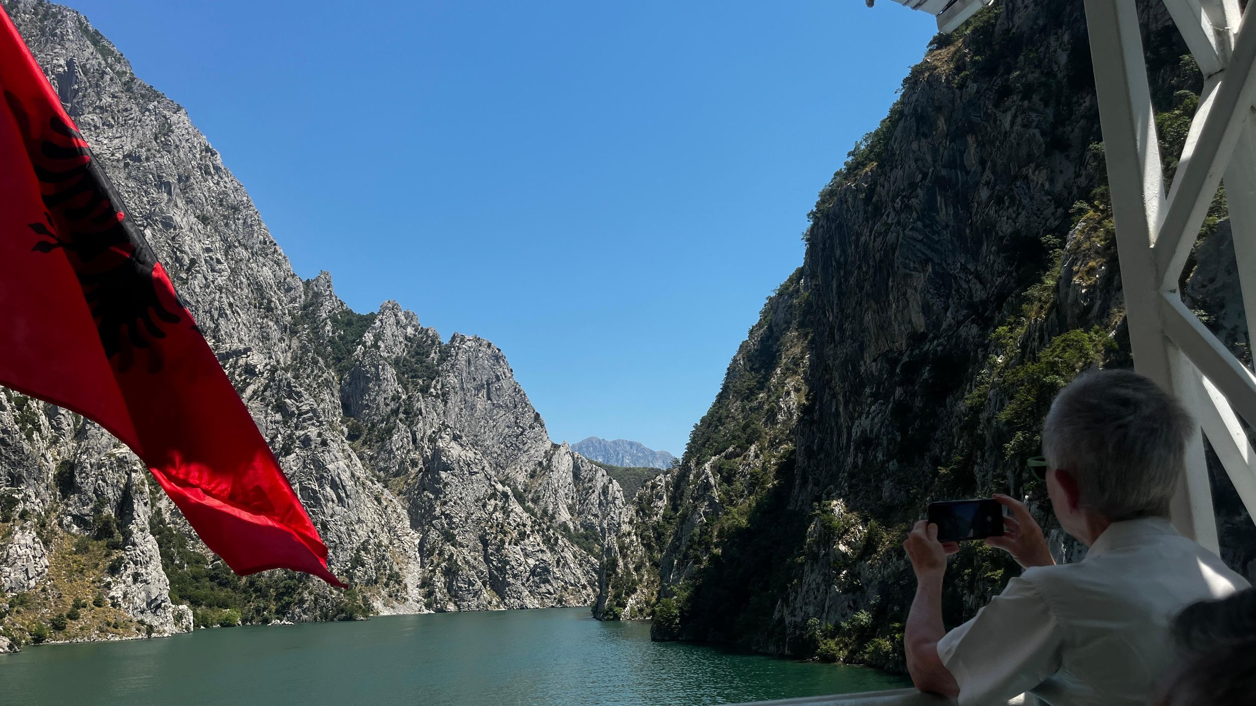 Nationalparks Valbona und Theth: 3-tägige Wanderung mit Guide