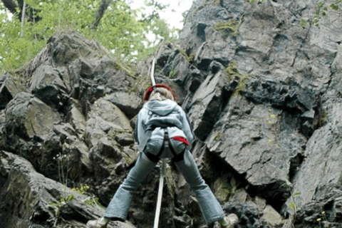 Nadi: zjazdy na linie, tyrolka i wycieczka do jaskiń z posiłkiemNadi: Zjazd na linie, tyrolka i zwiedzanie jaskiń z posiłkiem