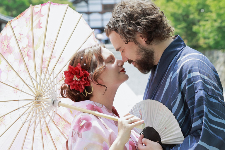 Kyoto: Arashiyama Kimono Rental with Free Hairstyling Premium Kimono Upgrade (Furisode / Samurai Hakama)