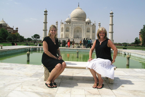 Taj Samma dag med lokalflyg från Mumbai