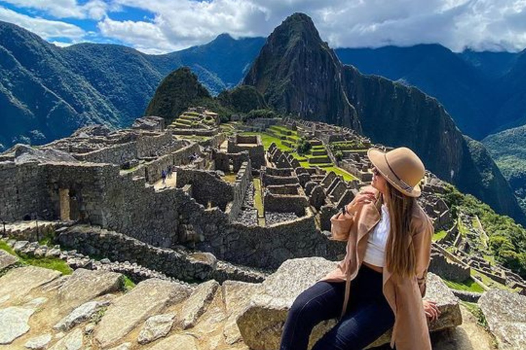 From Cusco: Machu Picchu 1-Day Tour with Entrance Circuit 3