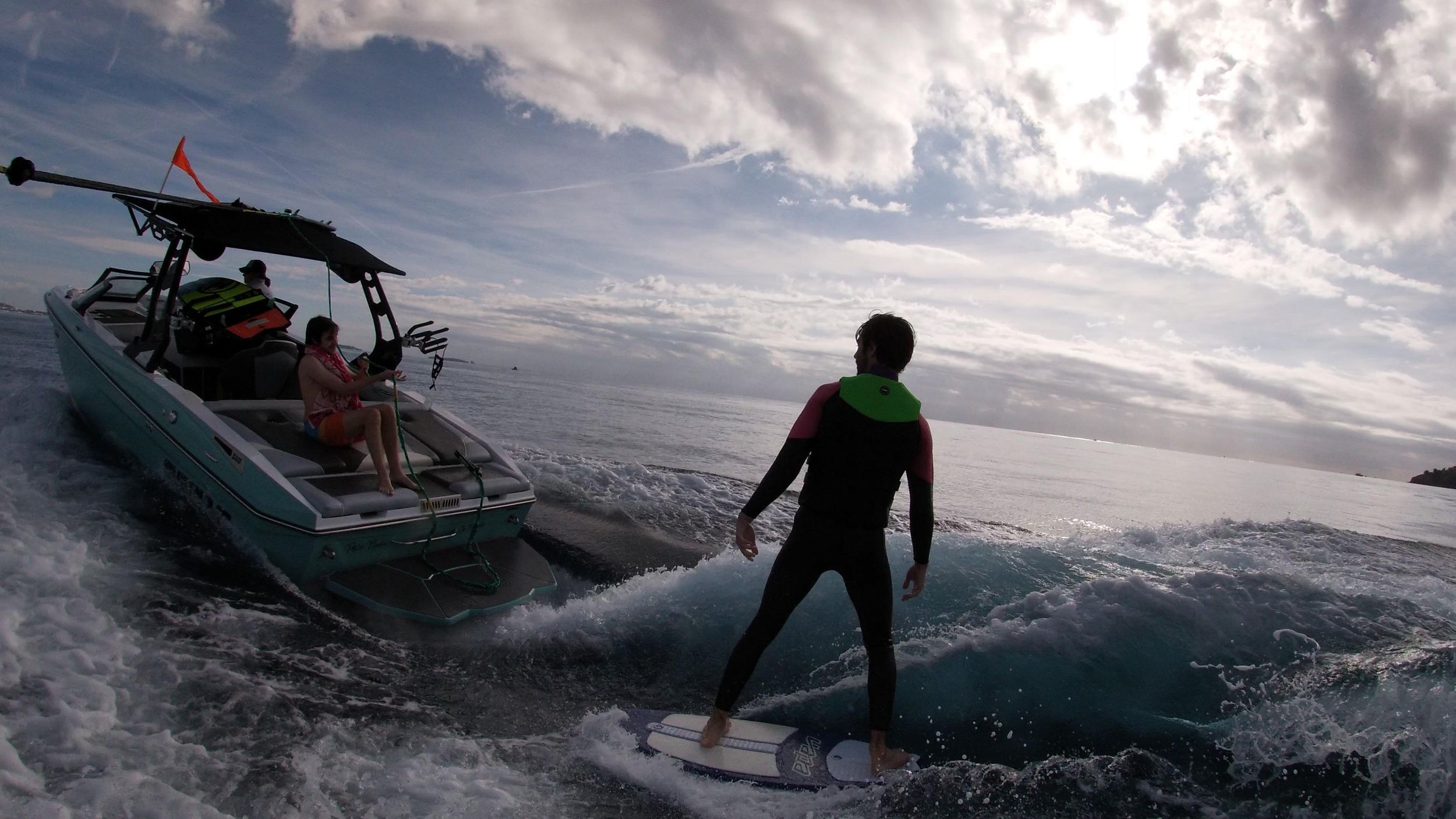 Mandelieu: Wakesurfing-Session in der Bucht von Cannes