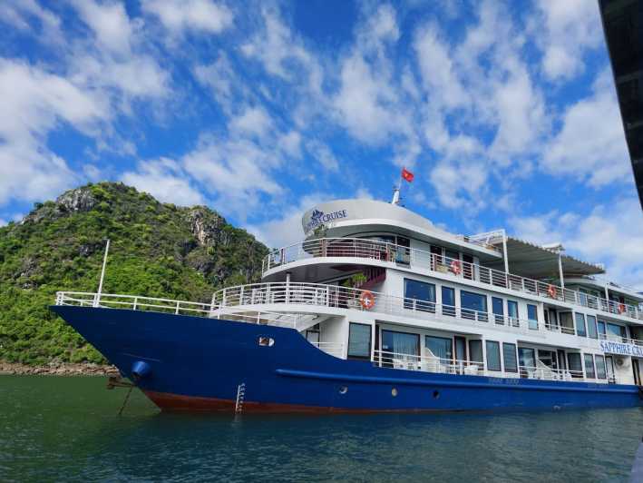 Iz Hanoja: 2-dnevno krstarenje Halong Sapphire s kabinom s balkonom
