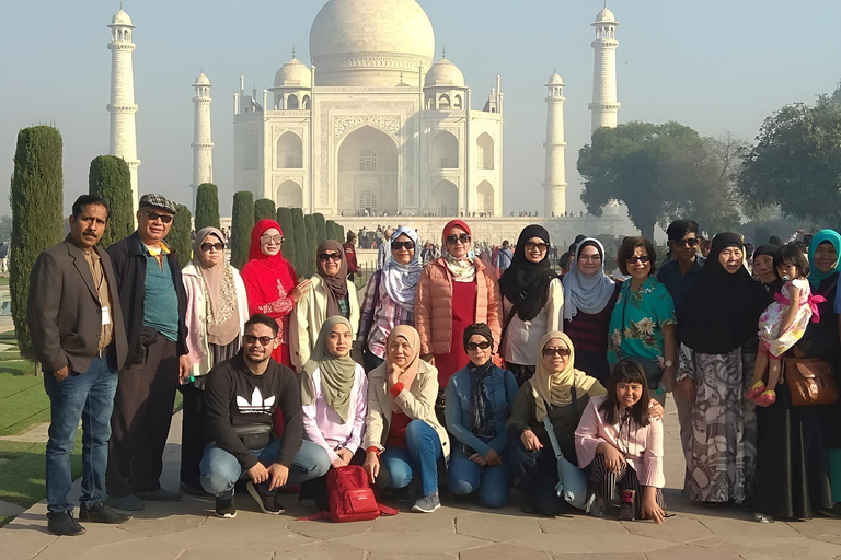 Depuis Delhi : Taj Mahal Sunrise et Agra Day Tour en voitureGuide en chair et en os + voiture AC