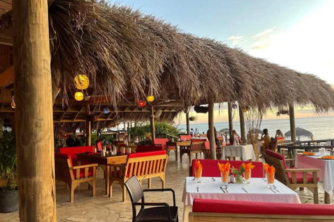 Negril: 7 Mile Beach, Shopping, &amp; Dinner at Ivan&#039;s Tour