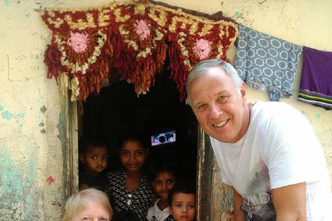 Private DhobiGhat Laundry & Slum Tour by a Local with Pickup