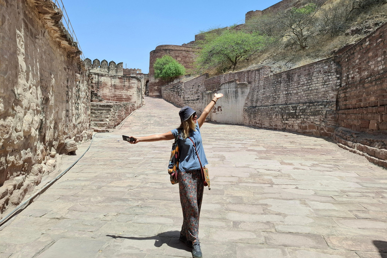 Guided Pvt Tour: Jodhpur Fort, Blue City, Clock Tower & More Jodhpur Unveiled : Guided Tour of Highlights & Hidden Gems