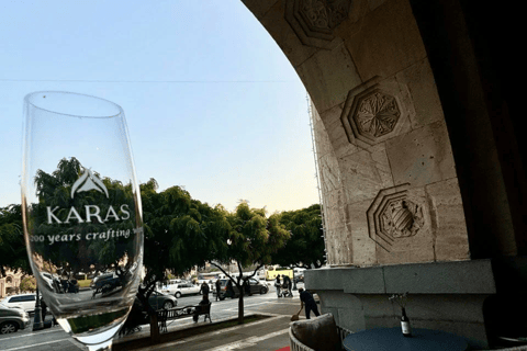 Yerevan: Wine Night Tour with Retro Car Transfers & Photos
