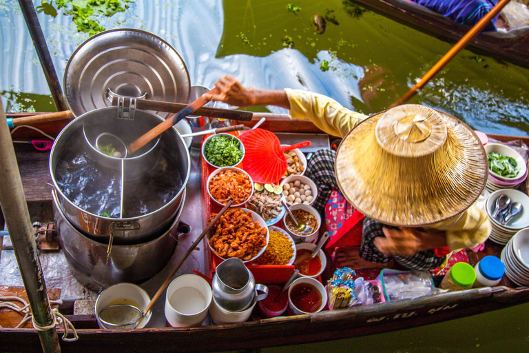 Bangkok: Maeklong Railway Market and Floating Markets Tour