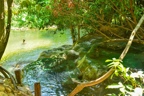 Escapade privée à Krabi : Piscine d'émeraude, sources d'eau chaude et grotte du tigreFourgon privé