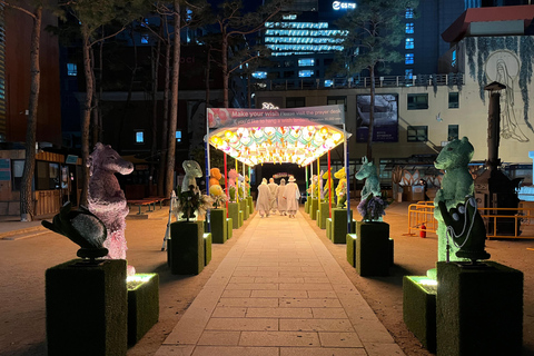 Walking through the heart of Seoul. Tour in Spanish