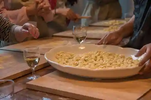 Rome: Cook with us in Rome Cooking Class