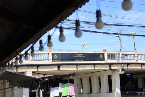 Von BANGKOK aus: Railway Market und Amphawa Floating Market