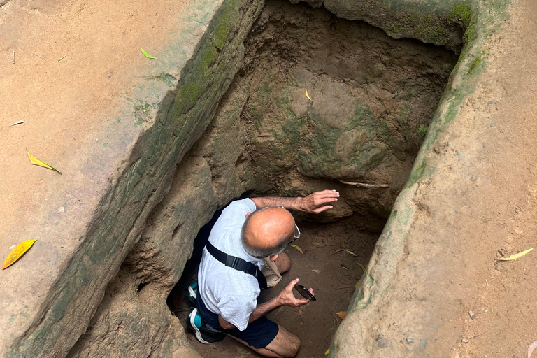 Zwarte Maagdenberg, Cu Chi tunnels, Cao Dai op de motor