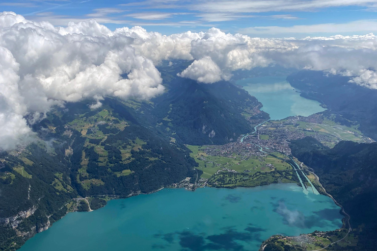 Bern: Private Helicopter-Tour for 4 People to Lake Thun Private Helicopter-Tour for 4 People to Lake Thun