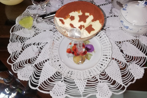 Milán: Clase de Pasta Fresca y Tiramisù en una Casa Histórica