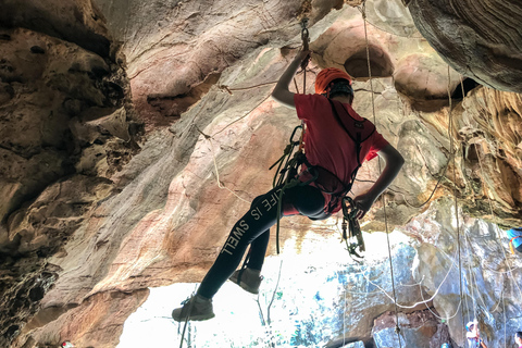 Guilin Karst Cave Discovery: An Immersive Adventure