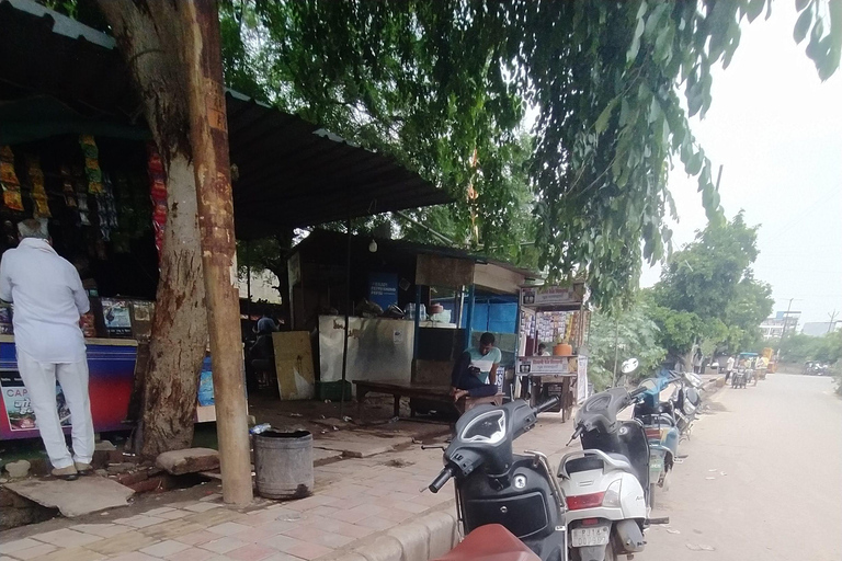 Agra- Old market tour and Food Walk by TUK TUK