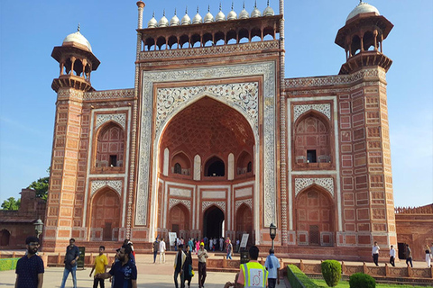 Agra nach Jaipur Transfer über Fatehpur Sikri & Stepwell