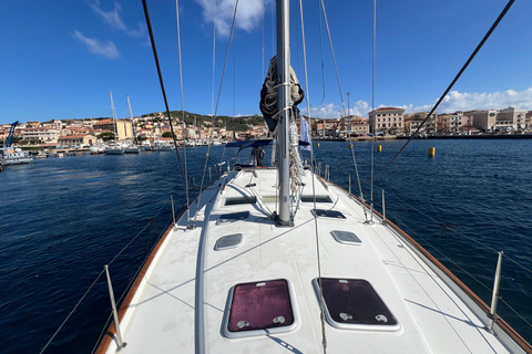 La Maddalena Archipelago: Sailing Trip with Beach Stops and Lunch Included