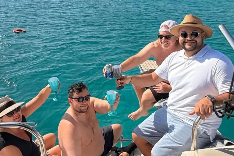 Mykonos: South Coast Yacht Cruise with Snacks & Drinks