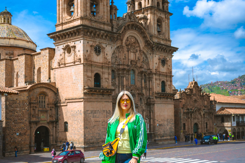 Cusco: Guided City Walking Tour with Photoshoot + dron video