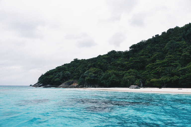 Phuket Luxury Small Group Yacht Tour & Water Toys & Racha