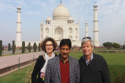 Delhi: 4-daagse Delhi Agra Jaipur meerdaagse tour met lunchAccommodatie in een driesterrenhotel, alleen lunch, auto en gids