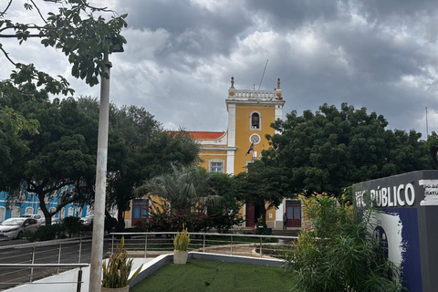 Old Town World Heritage: Historical Tour with a Local Guide