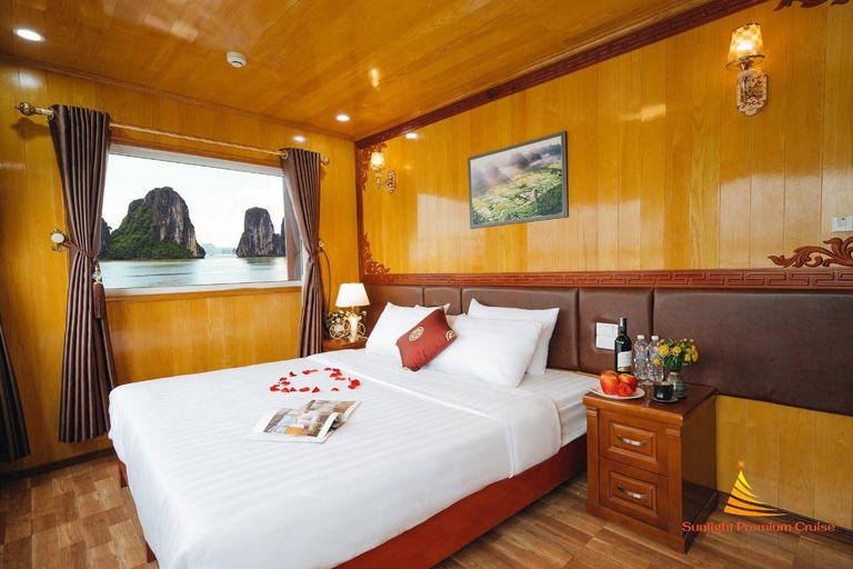 Cat Ba: Lan Ha Bay boutique cruises- Paseo en bici, kayak, comidas