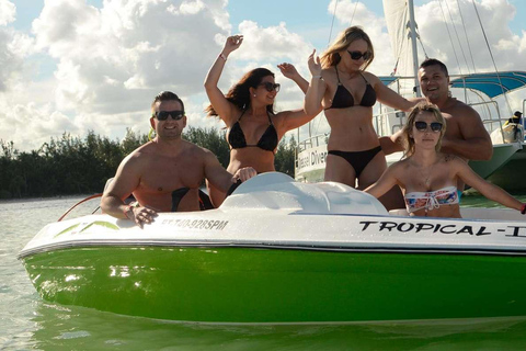 Punta Cana: Speedboat Ride Bavaro Beach