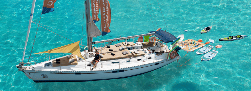 Torrevieja : excursion privée en voilier avec skipper professionnel