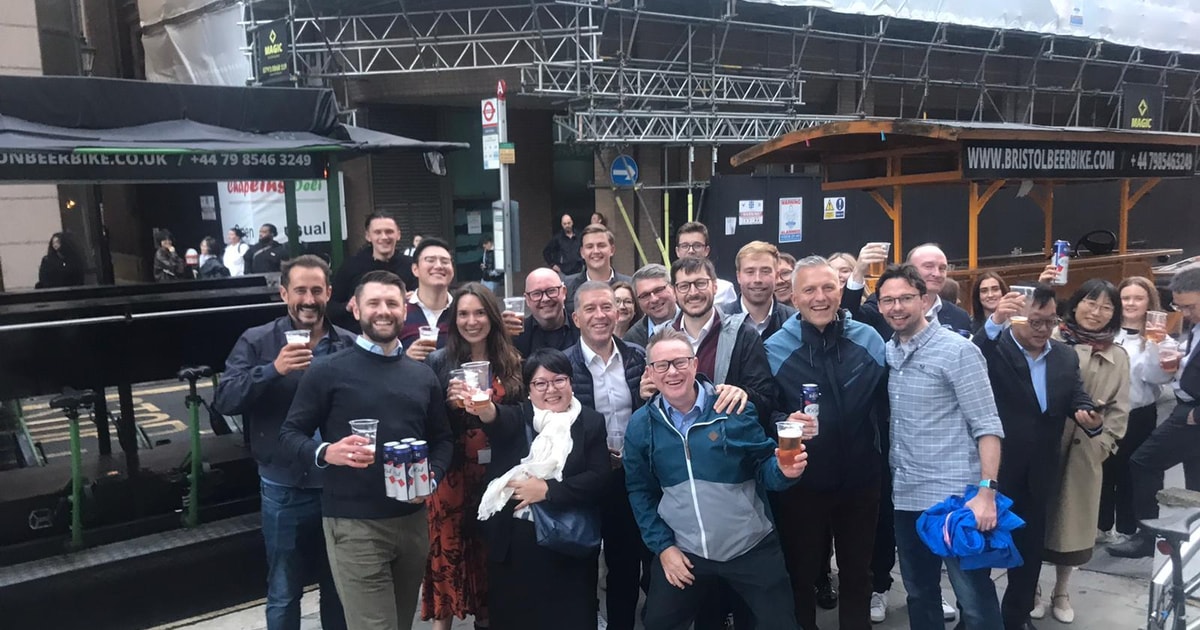London: Beer Bike Tour with Drinks and Music | GetYourGuide