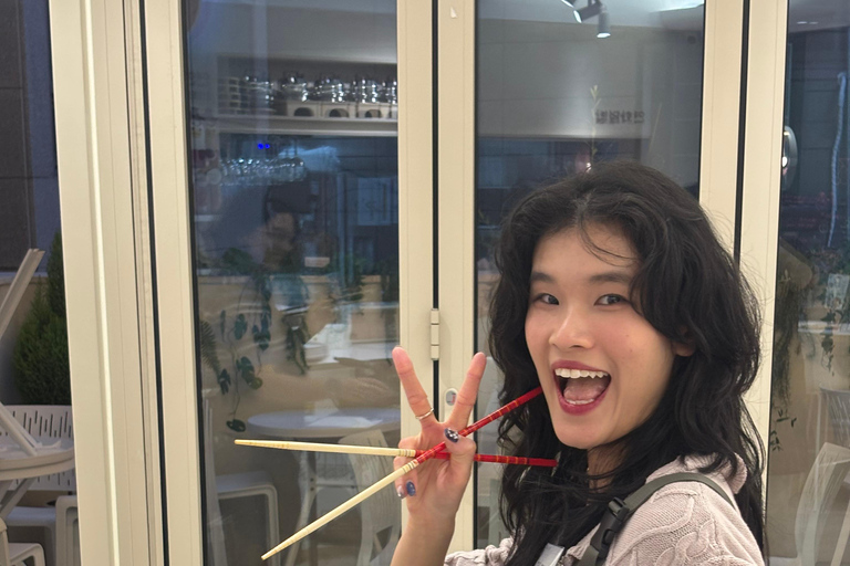 Busan: Market Tour, Cooking Class, and Games