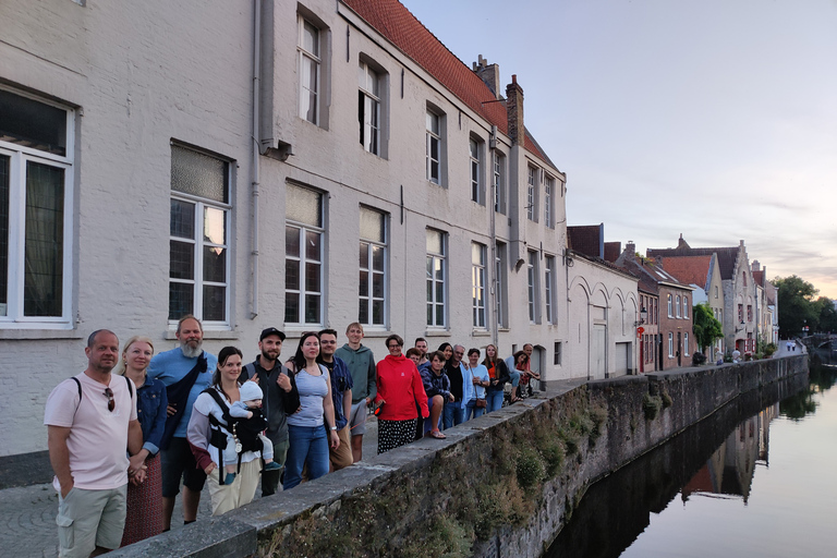 Bruges : Visite nocturne et visite à pied de l'histoire inédite de Bruges