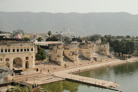 From Jaipur: Temple Town Pushkar Day Trip with Camel Safari