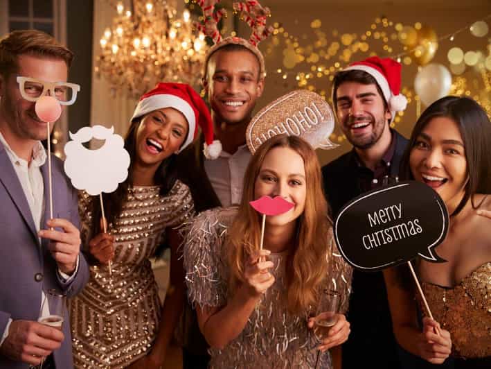 Dortmund: Christmas walk, fun game, team activity &challenge