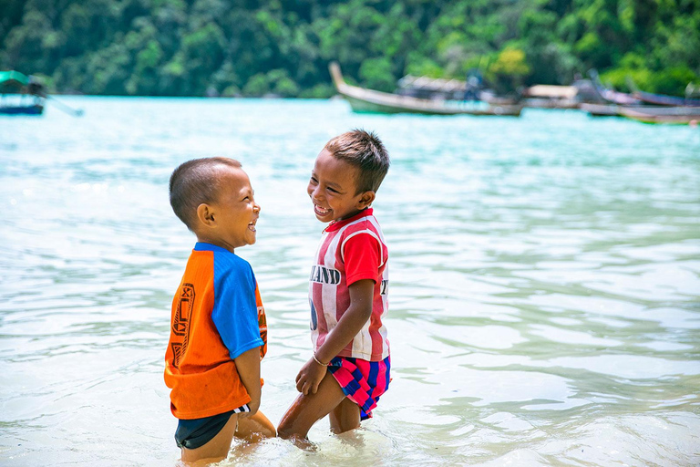 Z Phuket: wycieczka z rurką na wyspy SurinZ Phuket: wycieczka snorkelingowa na wyspy Surin