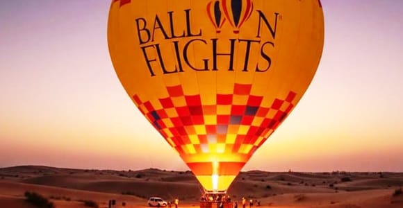 Dubai: Hot Air Balloon with Buffet Breakfast and Camel Ride