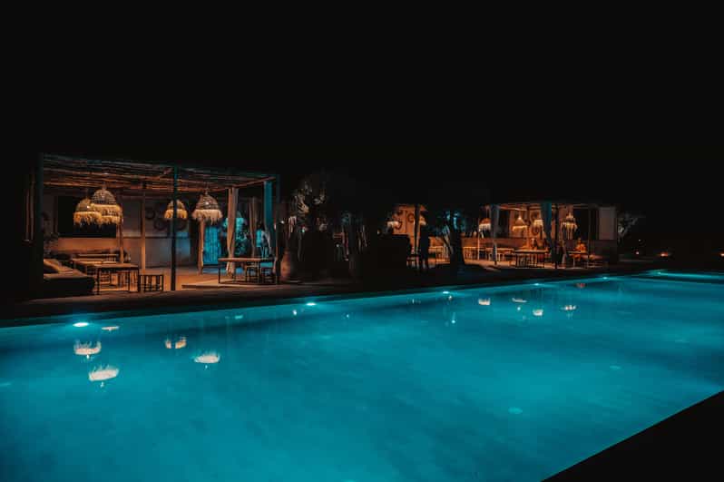 Marrakech: Agafay Desert Inara Camp Pool Tagespass mit Abendessen - bivouac