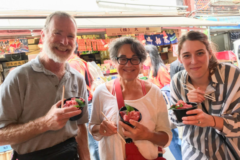 Tour gastronómico del Mercado de Pescado de Tsukiji en grupo reducidoVisita gastronómica en grupo reducido al Mercado de Pescado de Tsukiji